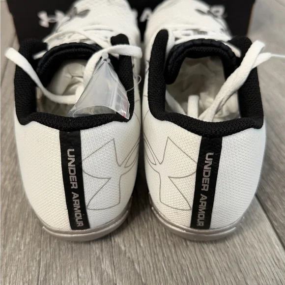 Under Armour Kick Distance 4 Shoes New in Box - Picture 5 of 9